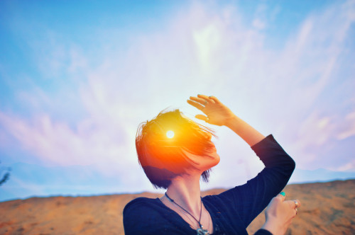 Telepathie, mittels Gedanken kommunizieren: Foto: © sun_ok / shutterstock / #1607770675